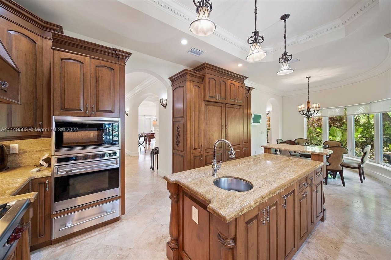 6400 SW 72nd Ct