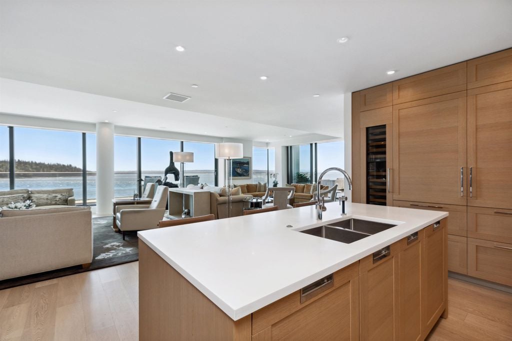 1355 Bellevue Ave, #505