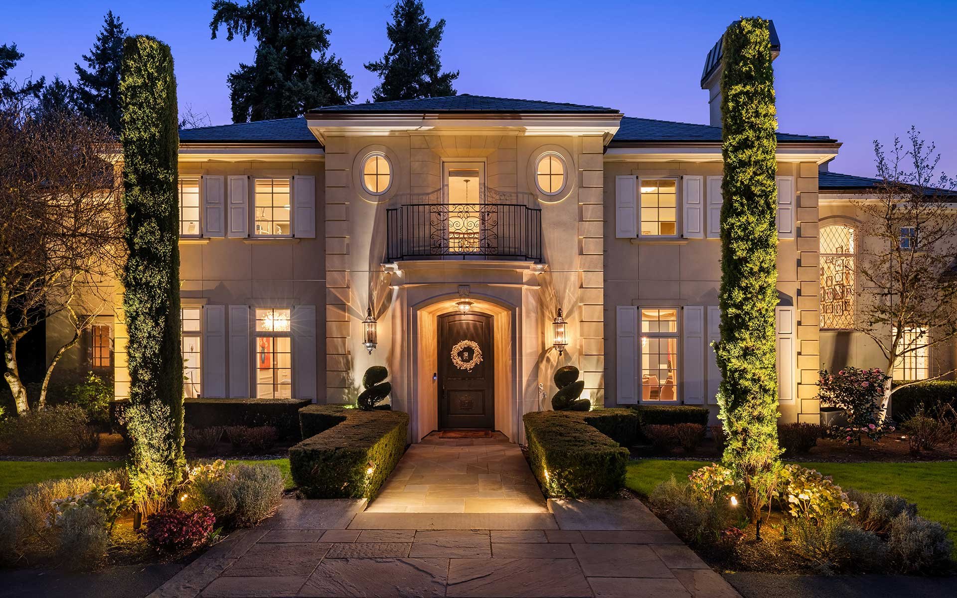 Sophisticated, Timeless Style in a Prized Medina Location on Overlake Golf Course