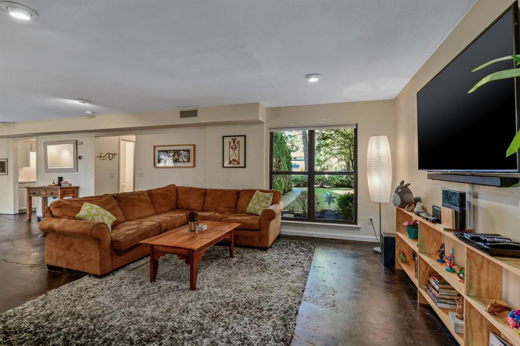1214 Bois D Arc Court