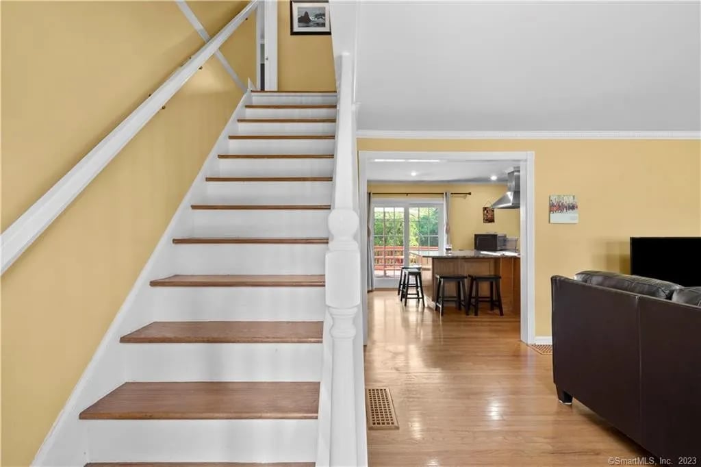 54 Chestnut Hill Road