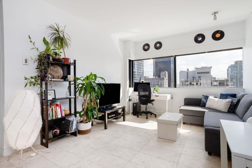 838 W Hastings St, #1804