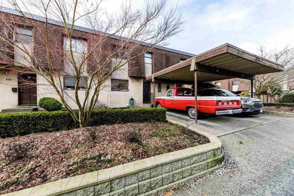 951 Old Lillooet Rd