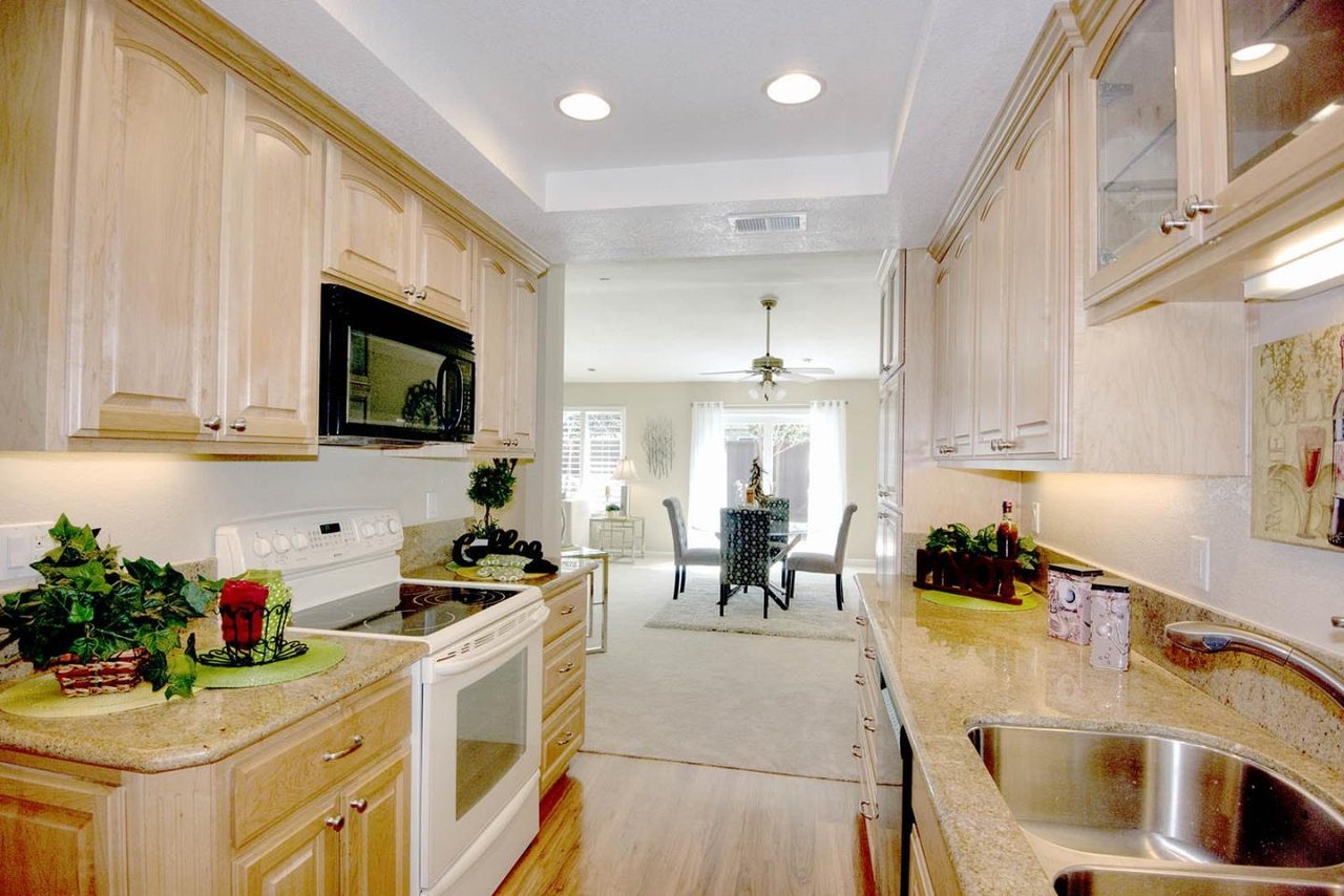6 Sandpebble Ct
