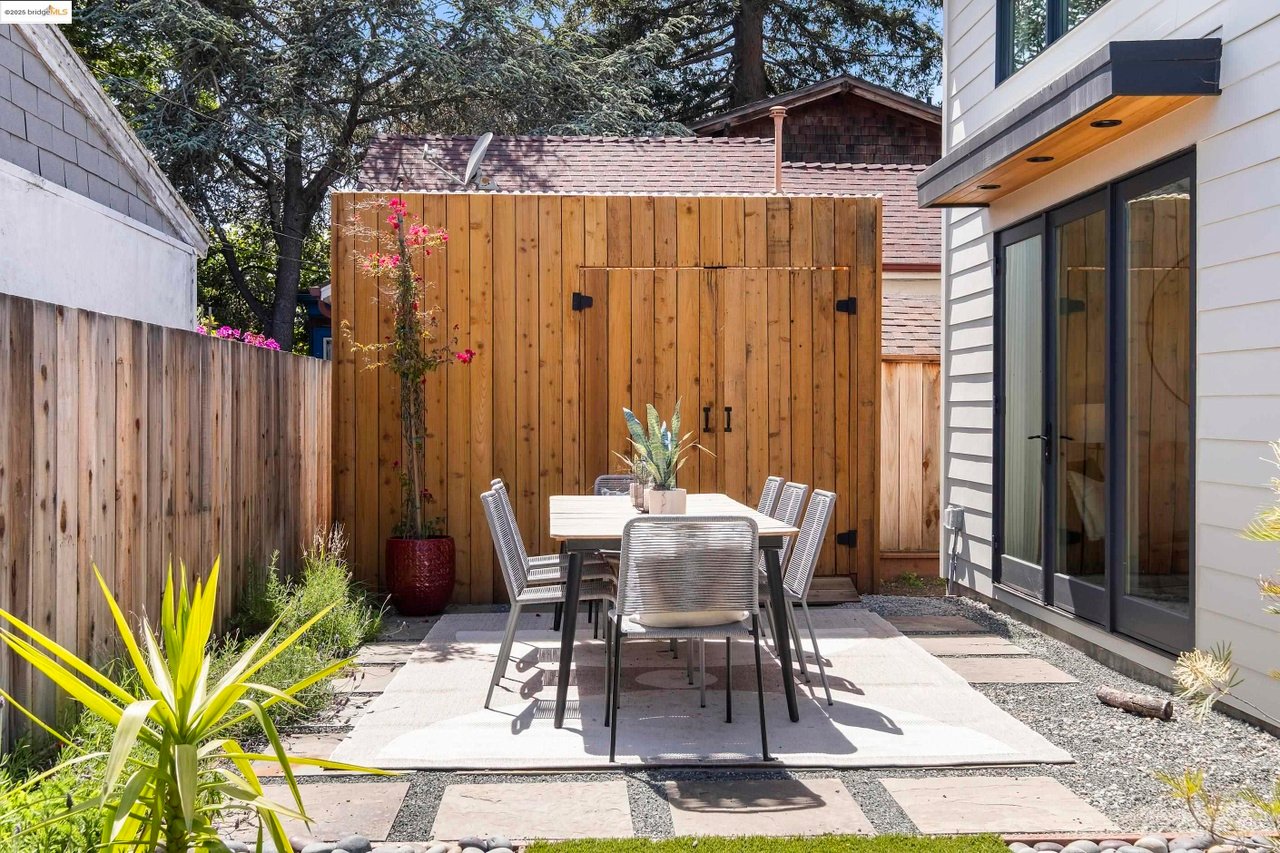 2514-2516 Mathews St