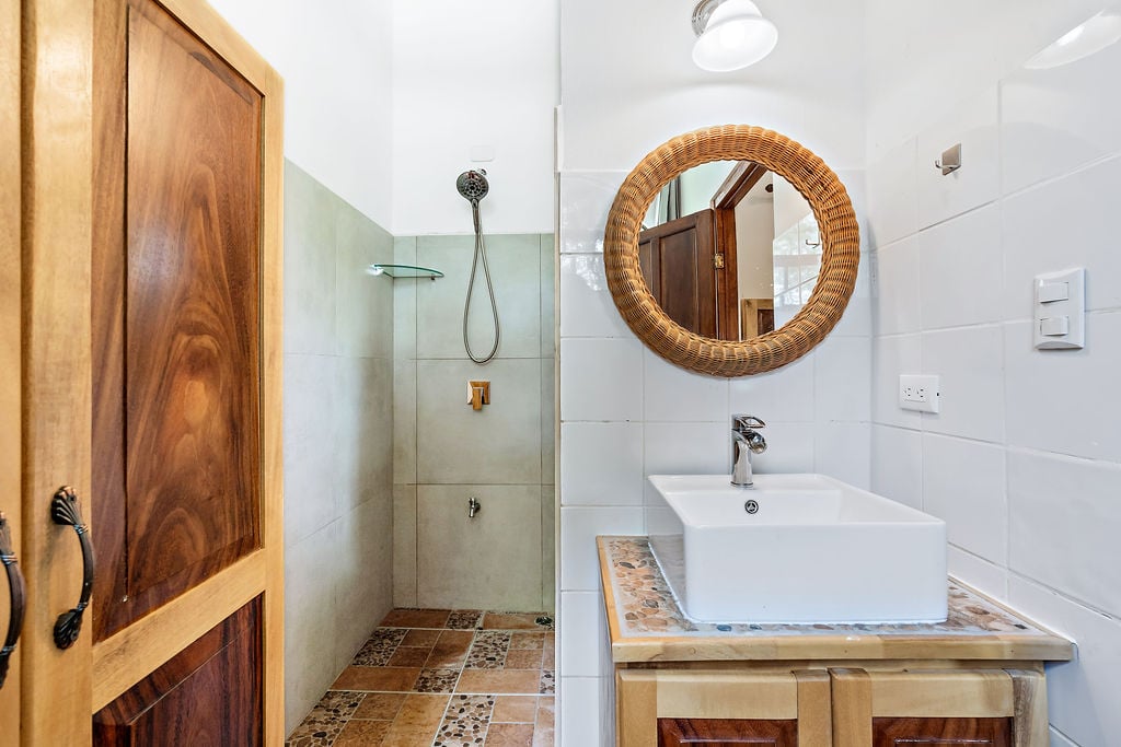Villaggio Hideaway | Cozy beach side community hideaway condo