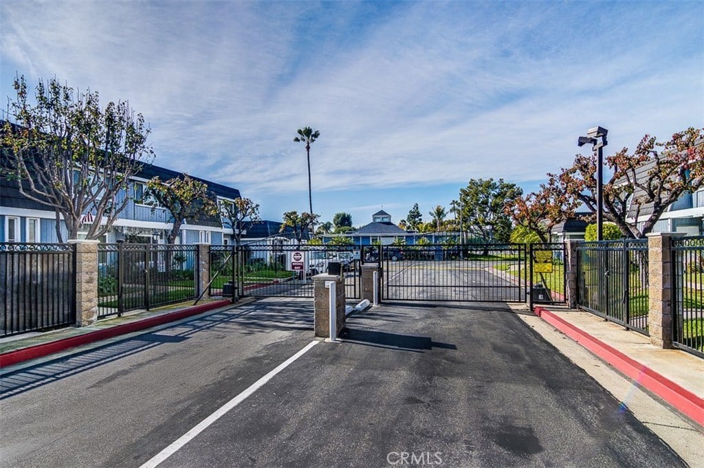 21131 Sailors Bay Ln