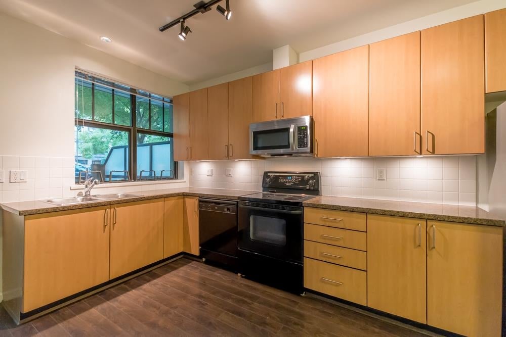 101-2065 W 12th Avenue, Vancouver