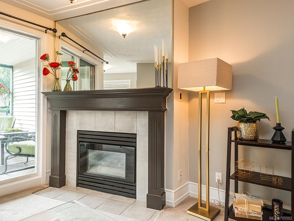 208-894 Vernon Ave