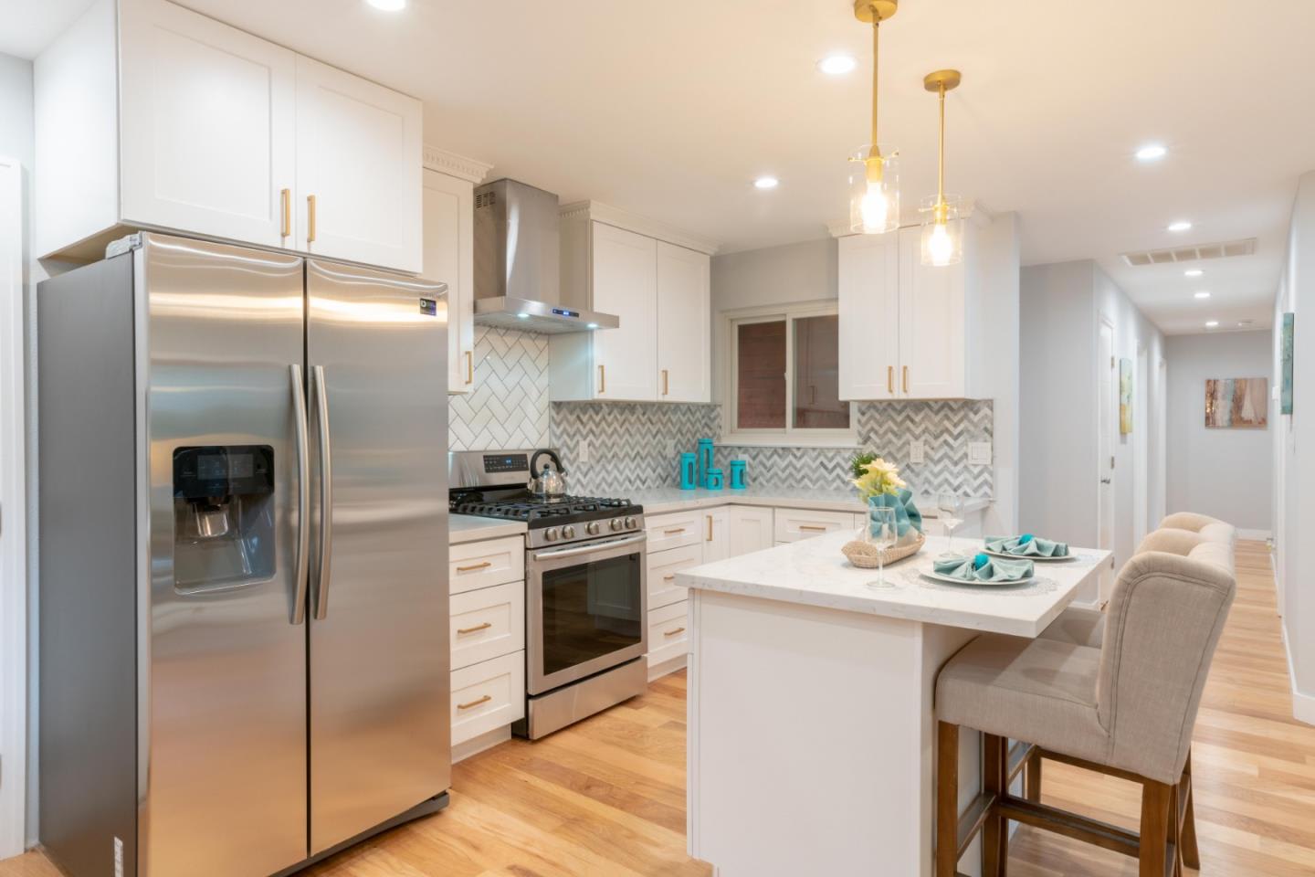 West Rincon Avenue, Campbell