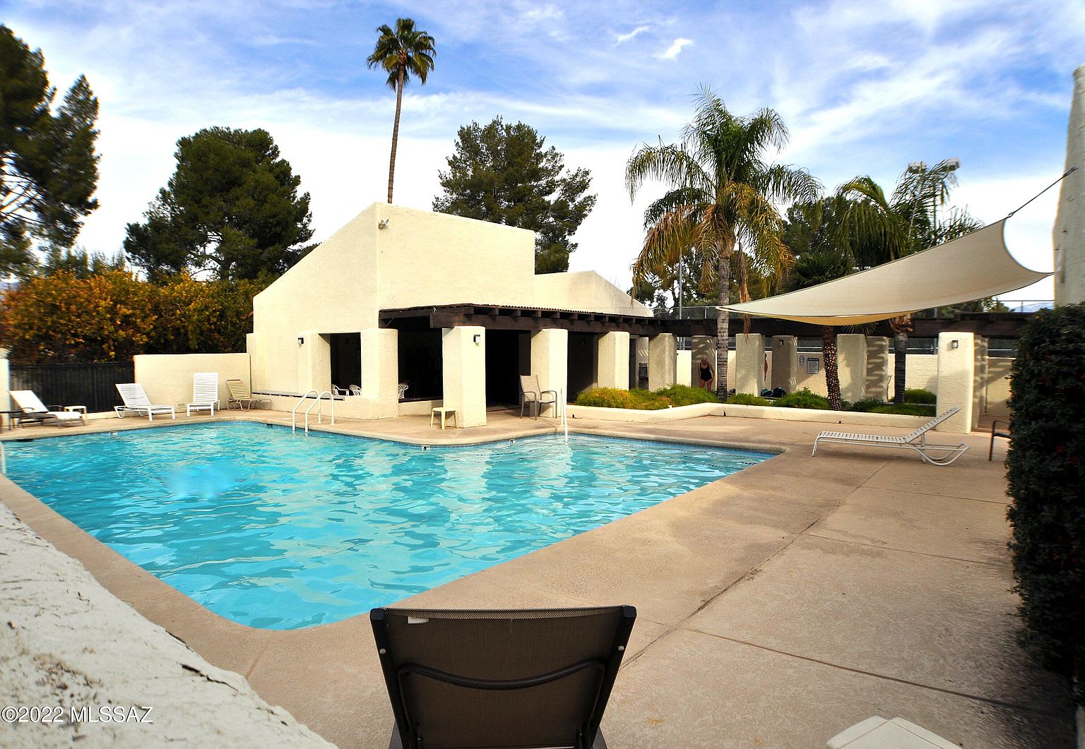 7306 E Cascada Cir
