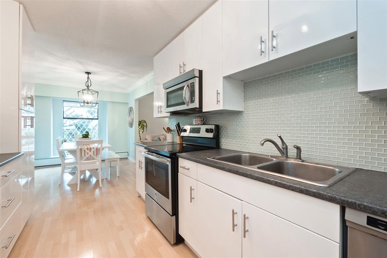 309-150 E 5 St