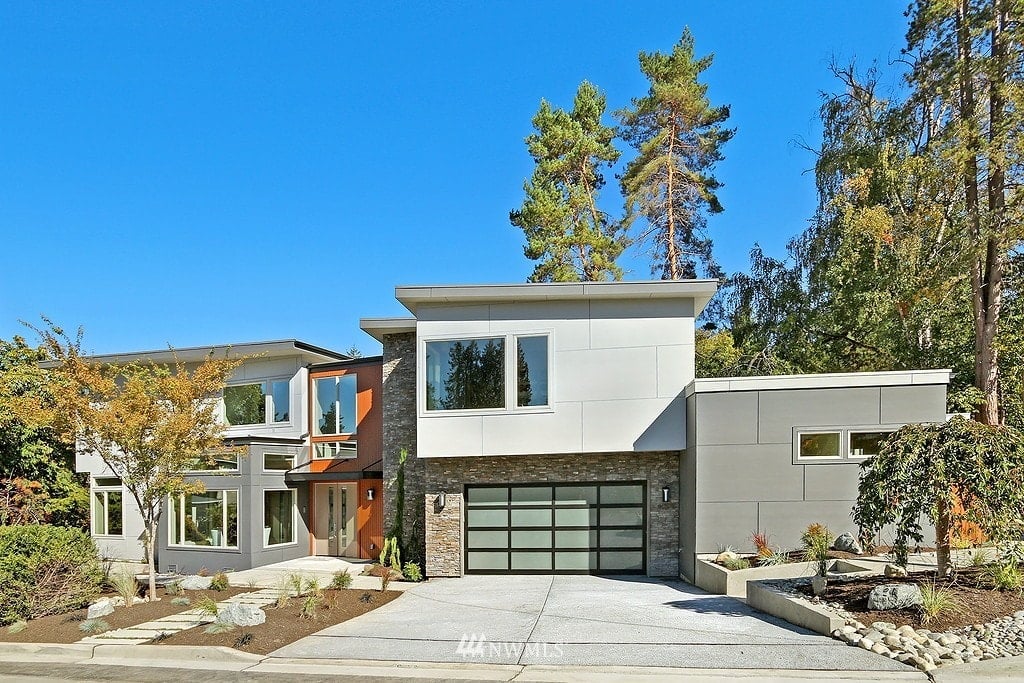 24 20th Ave