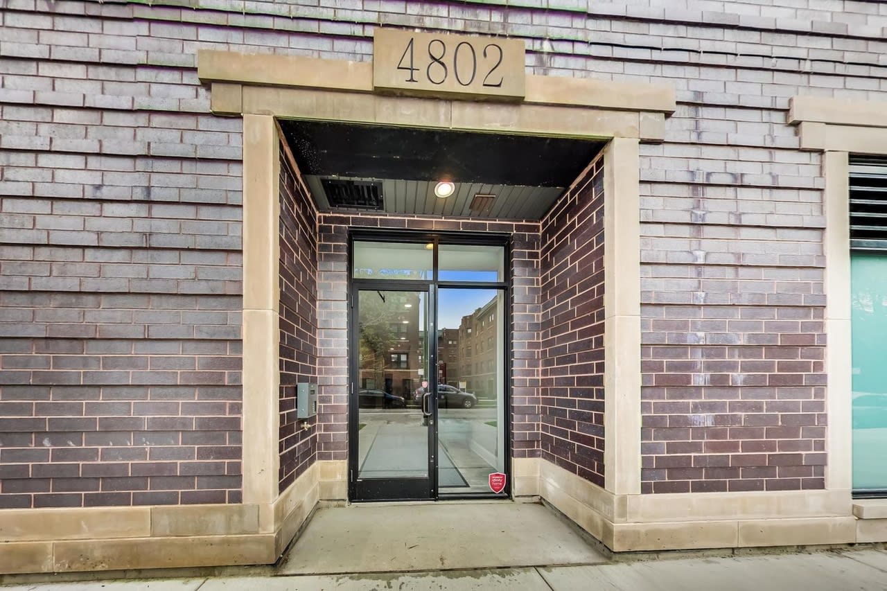 4802 N Bell Ave #203