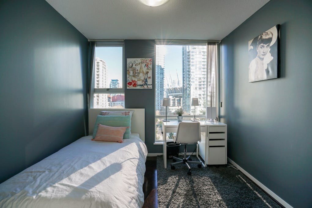 908-1009 Expo Blvd