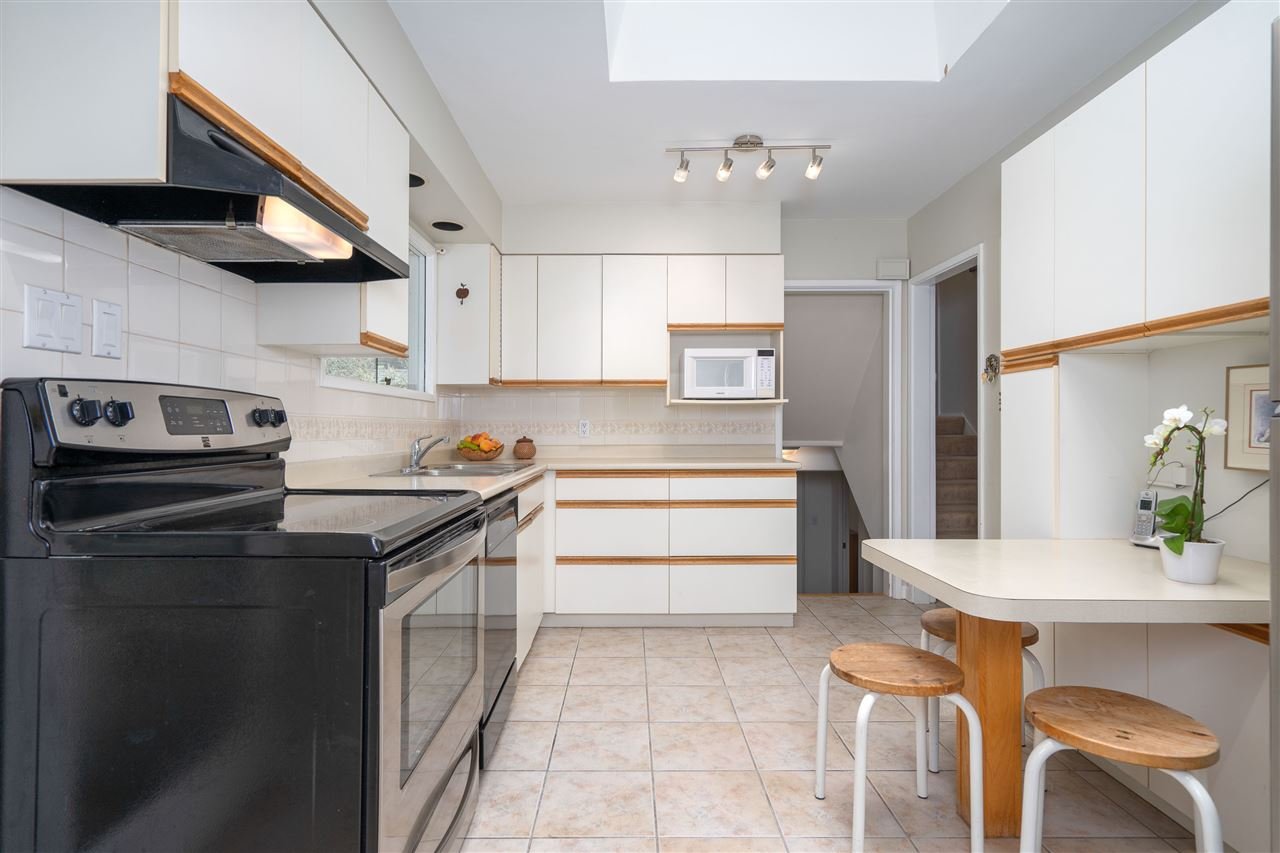 4116 Grace Cres