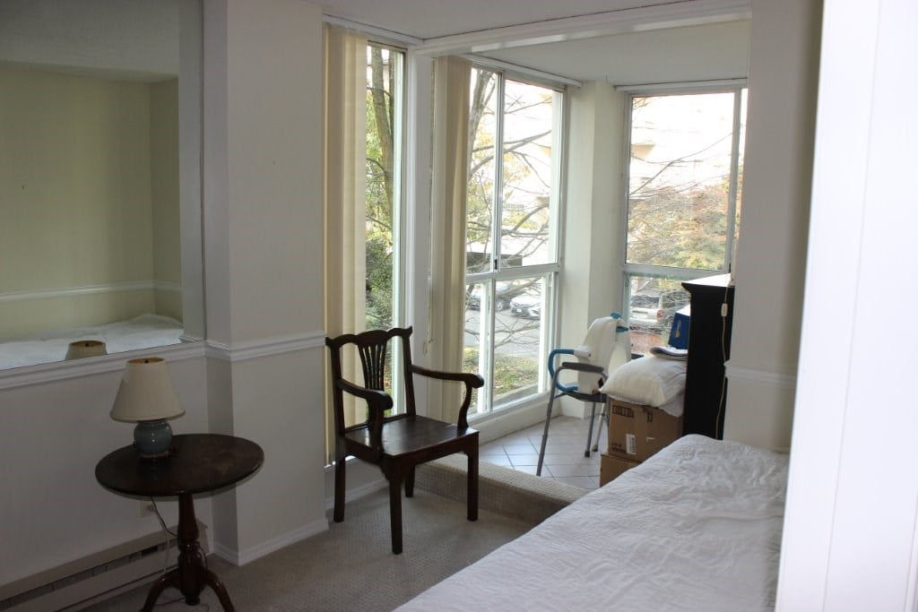 202-1455 Duchess Ave