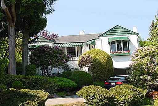 2577 Ottawa Ave