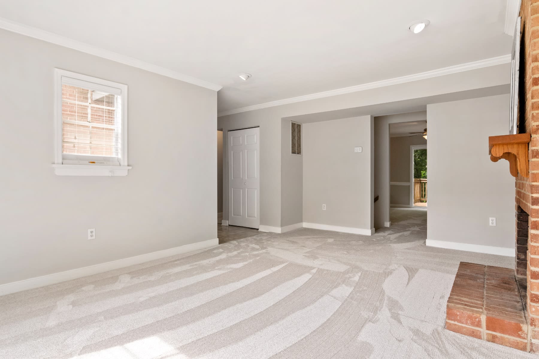 812 Roehampton Court
