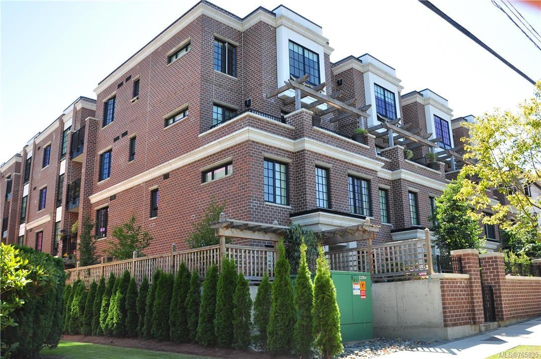 309-1011 Burdett Ave