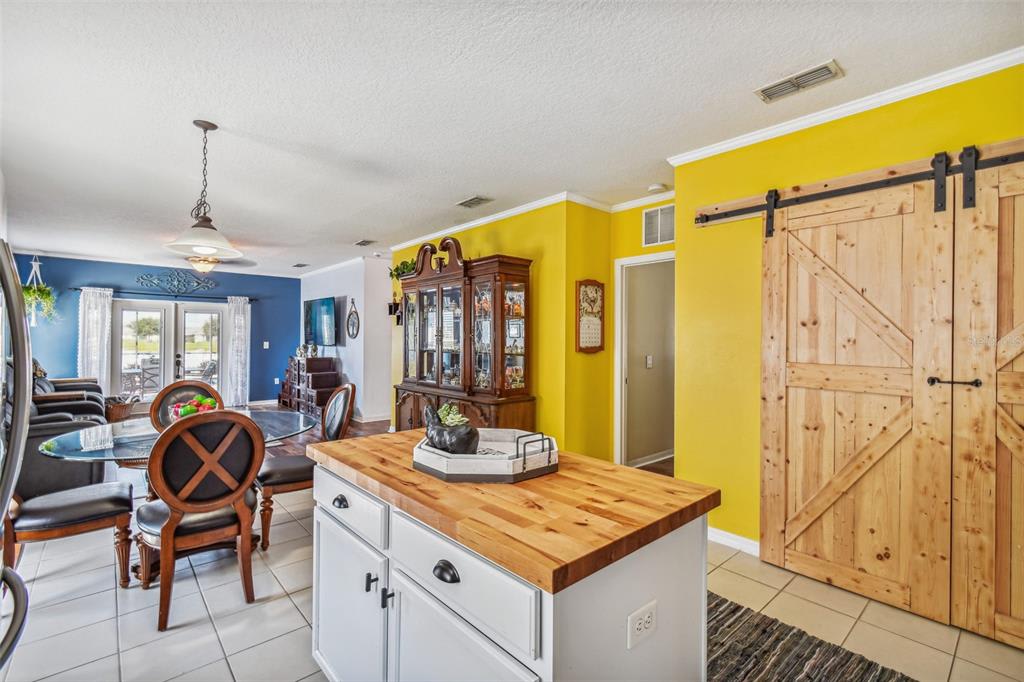 3154 Queen Alexandria Dr