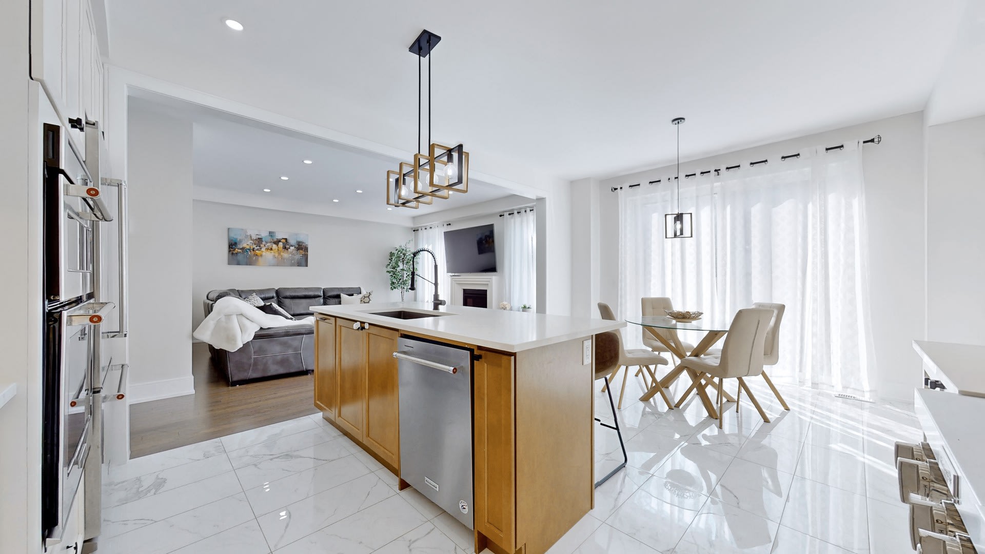 19 Clear Spring Ave