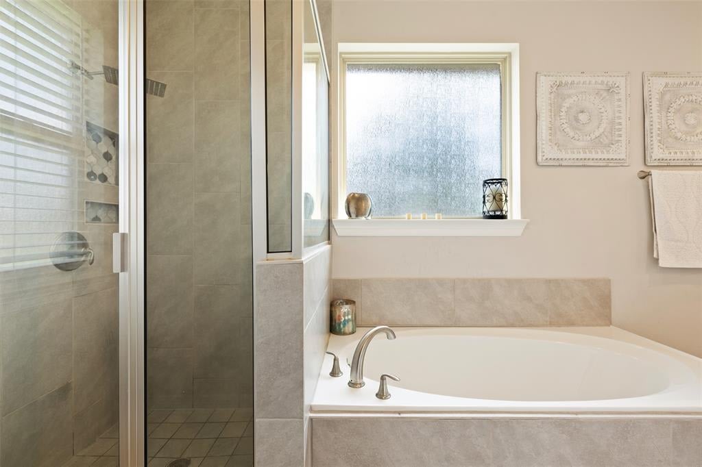 57 Briarwood Ln Bellville, Tx 77418