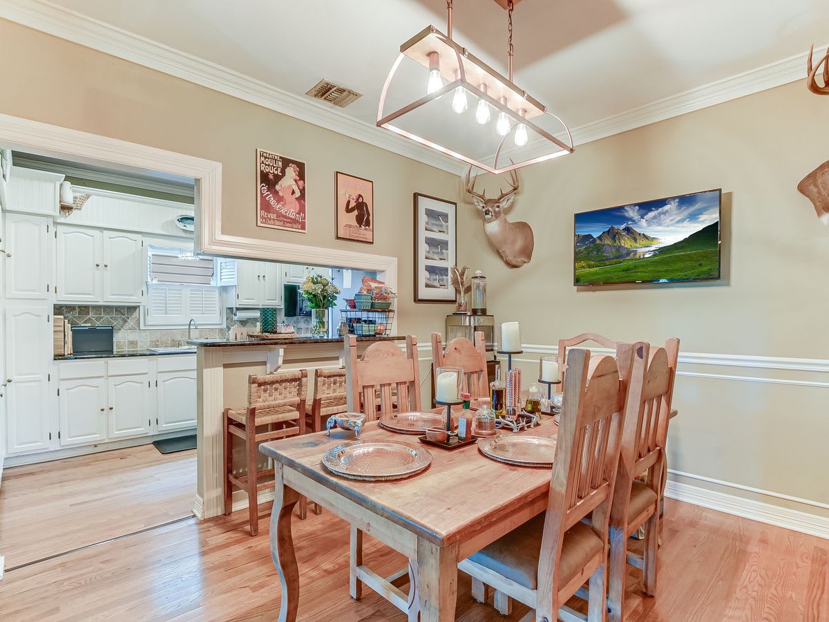 421 Ogden Ln - Alamo Heights