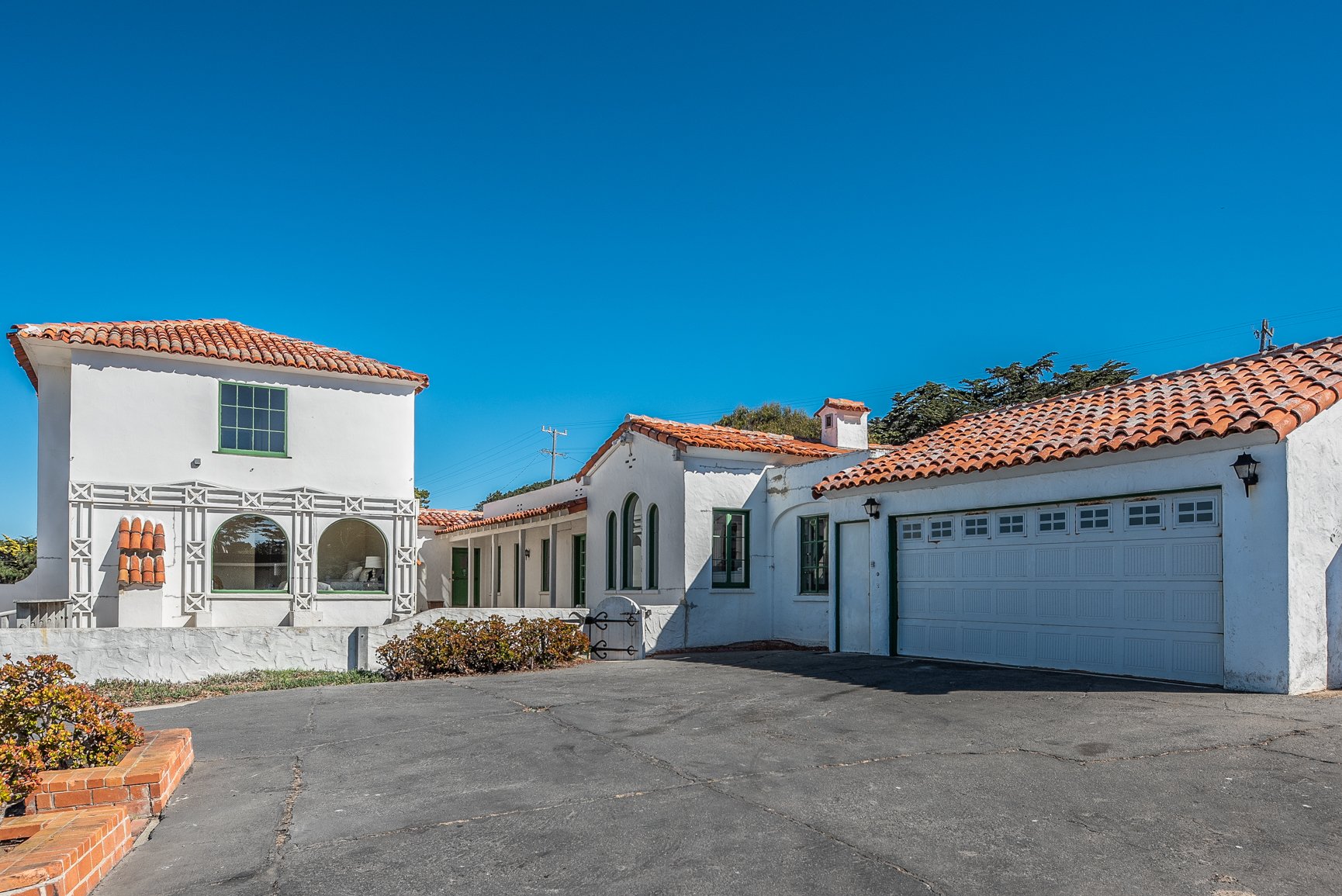 1661 Sunset Dr