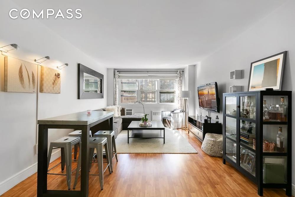 357 East 57th St Unit: 10E