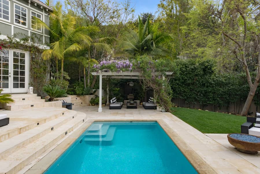 1423 N Doheny