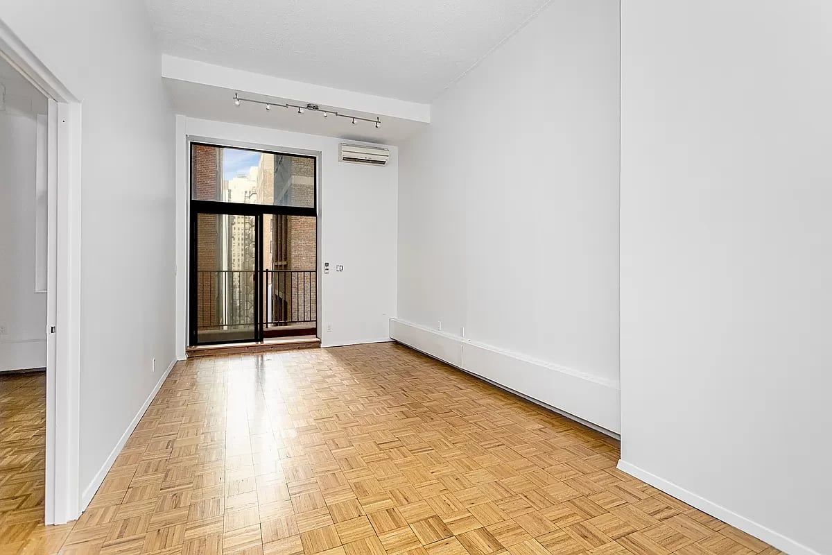 372 Fifth Avenue #6M