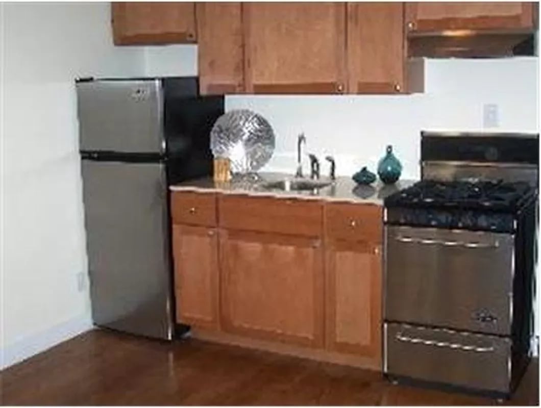 245 West 115th Street Unit: 7