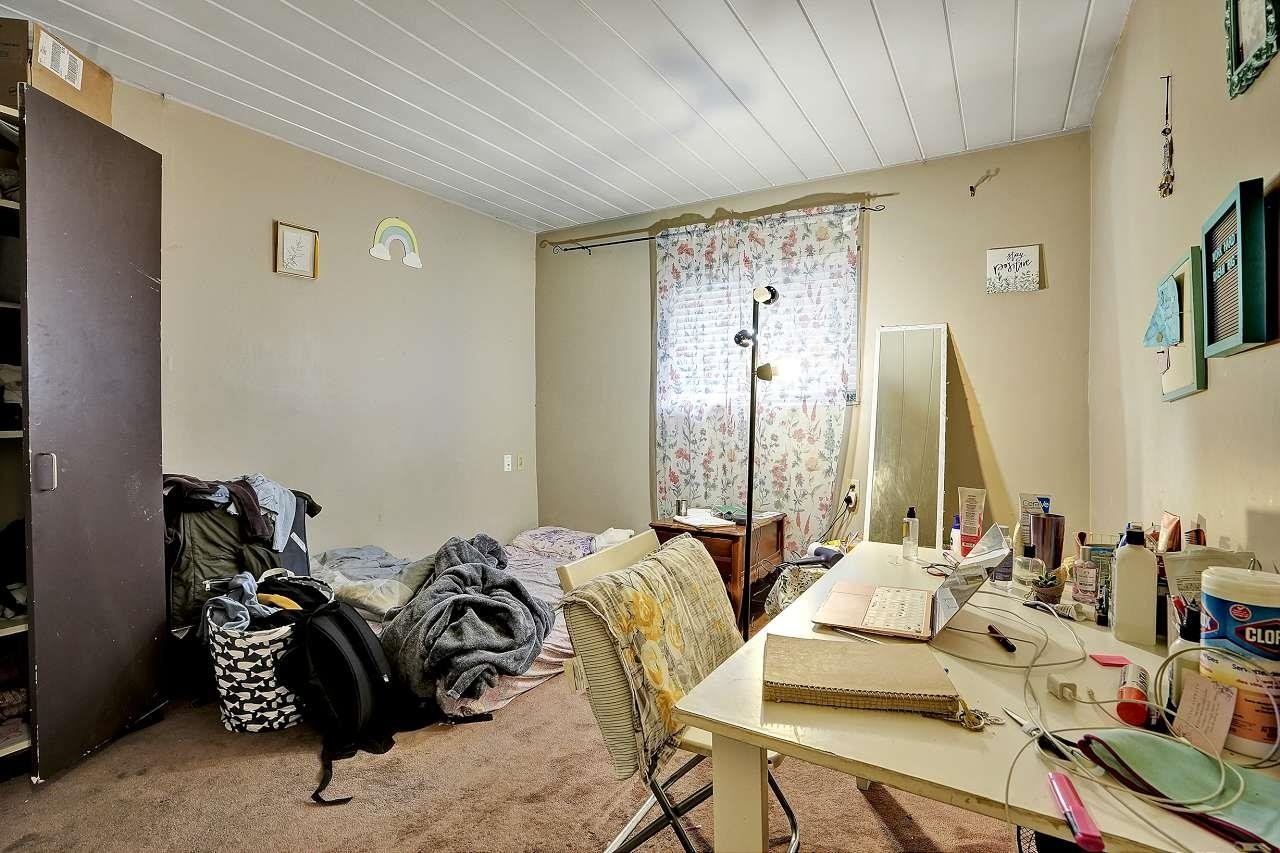 9428 132 St
