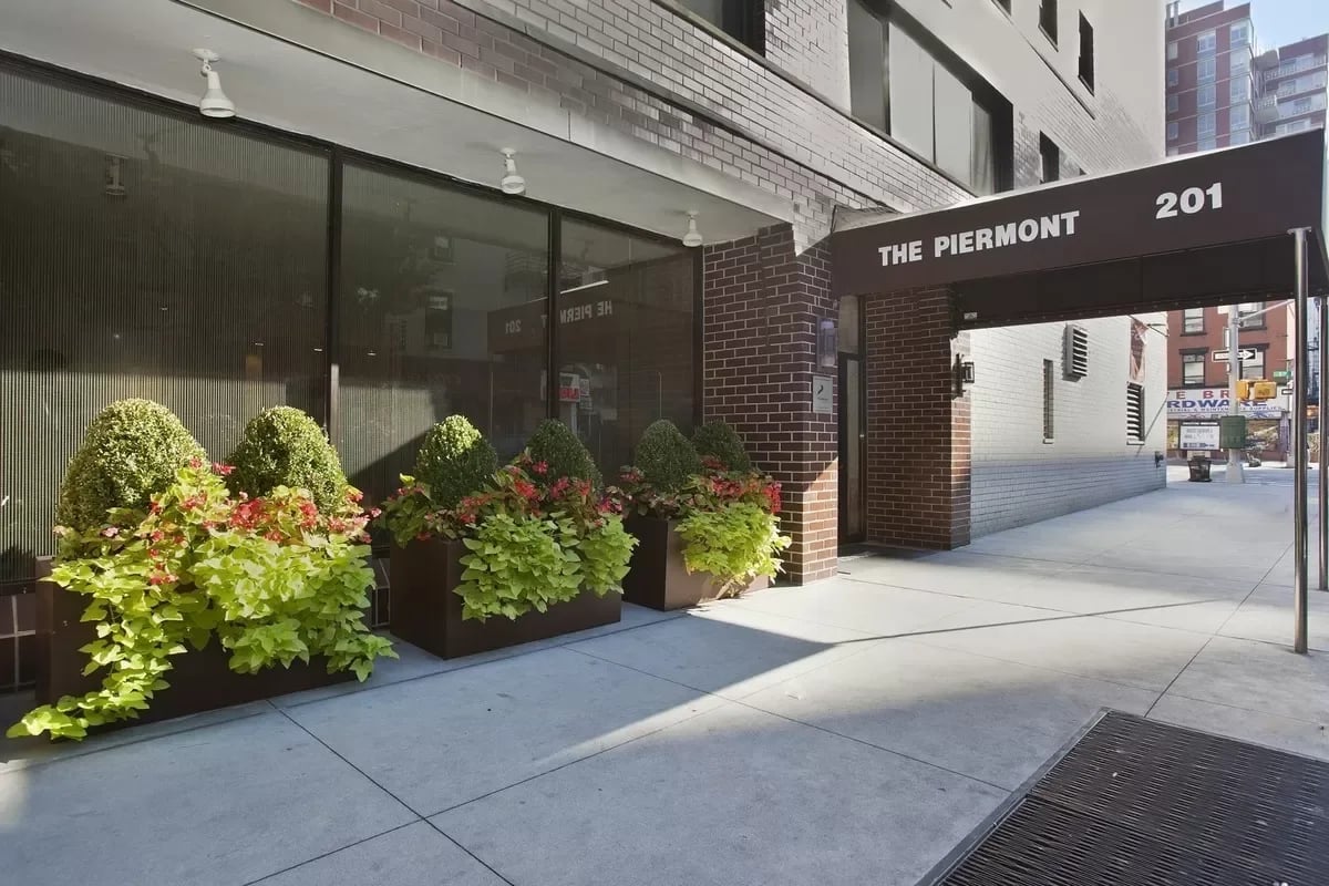 201 E 21st St, Unit 10K