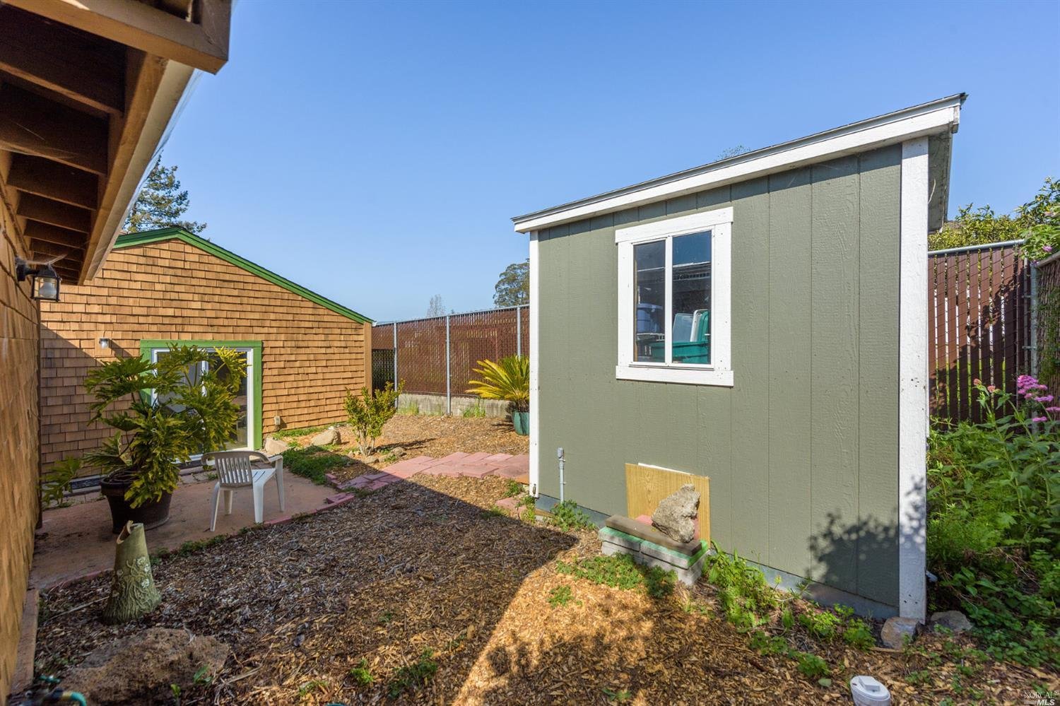 236 Cleveland Ln