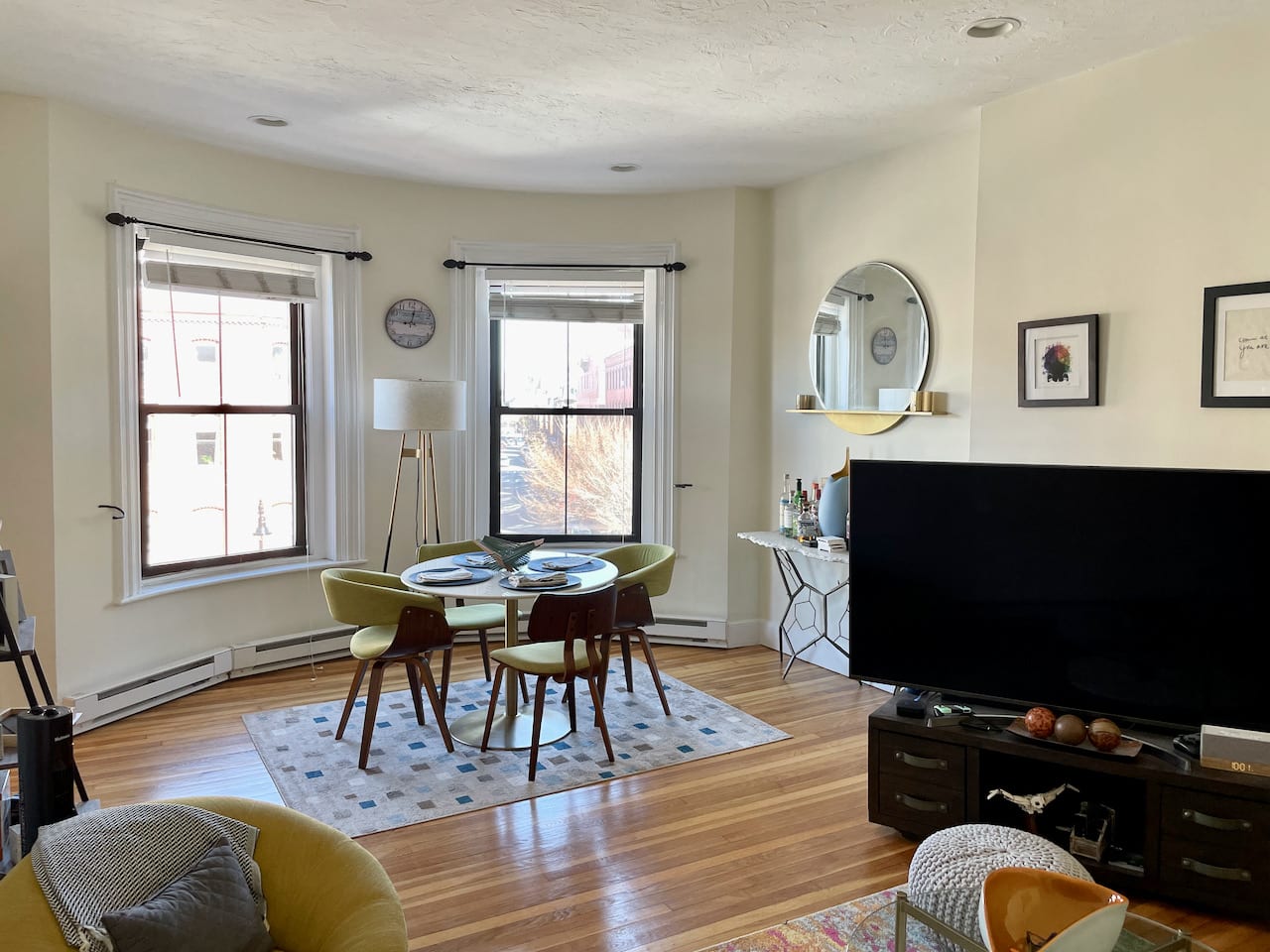 SOUTH END! - Beautiful Tremont @ Clarendon 1 bed 1 bath w. laundry! 