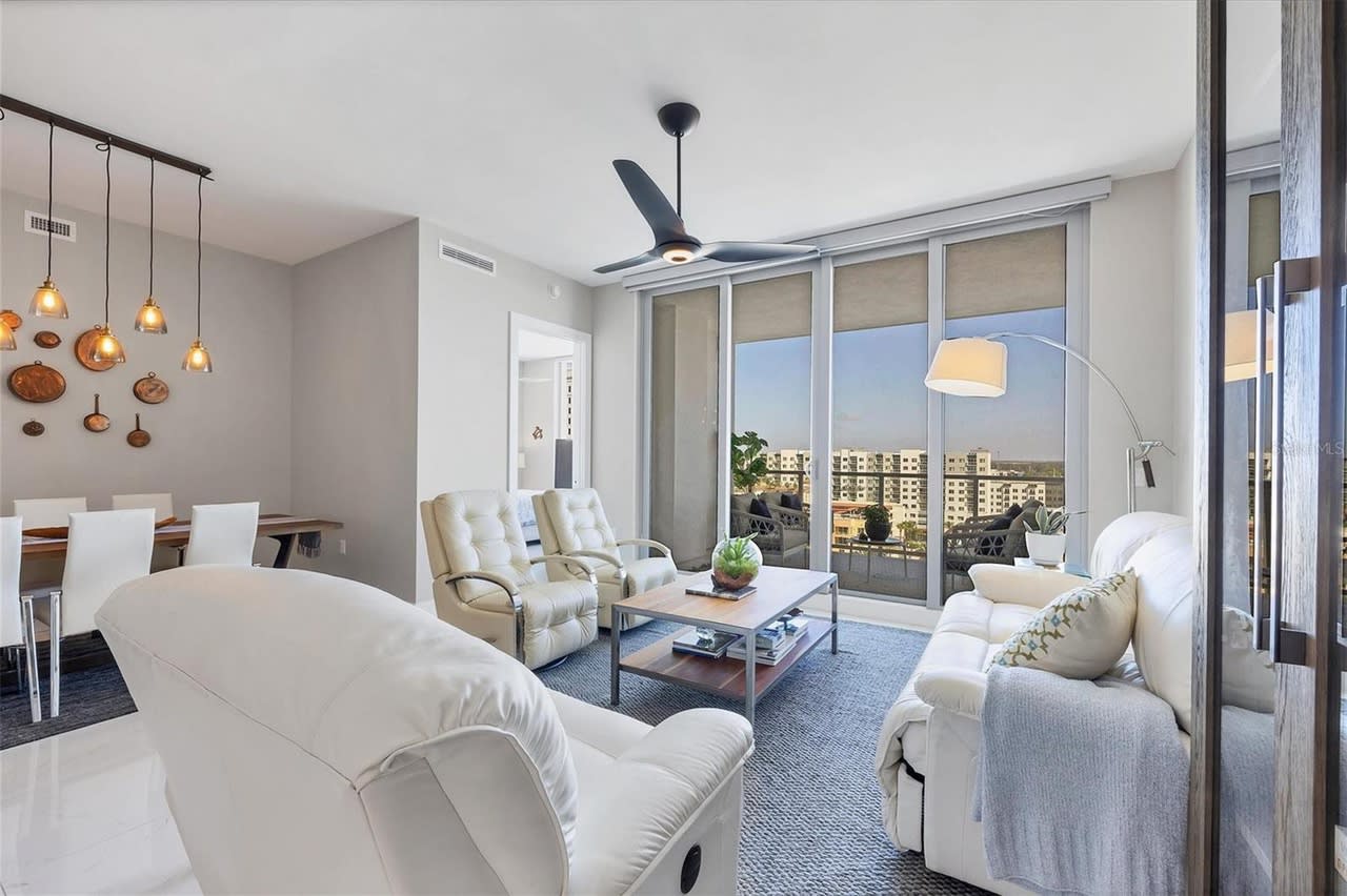 111 S Pineapple Ave #1020