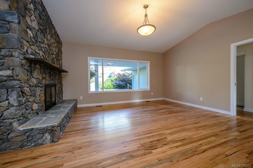 4731 Carloss Pl, Saanich