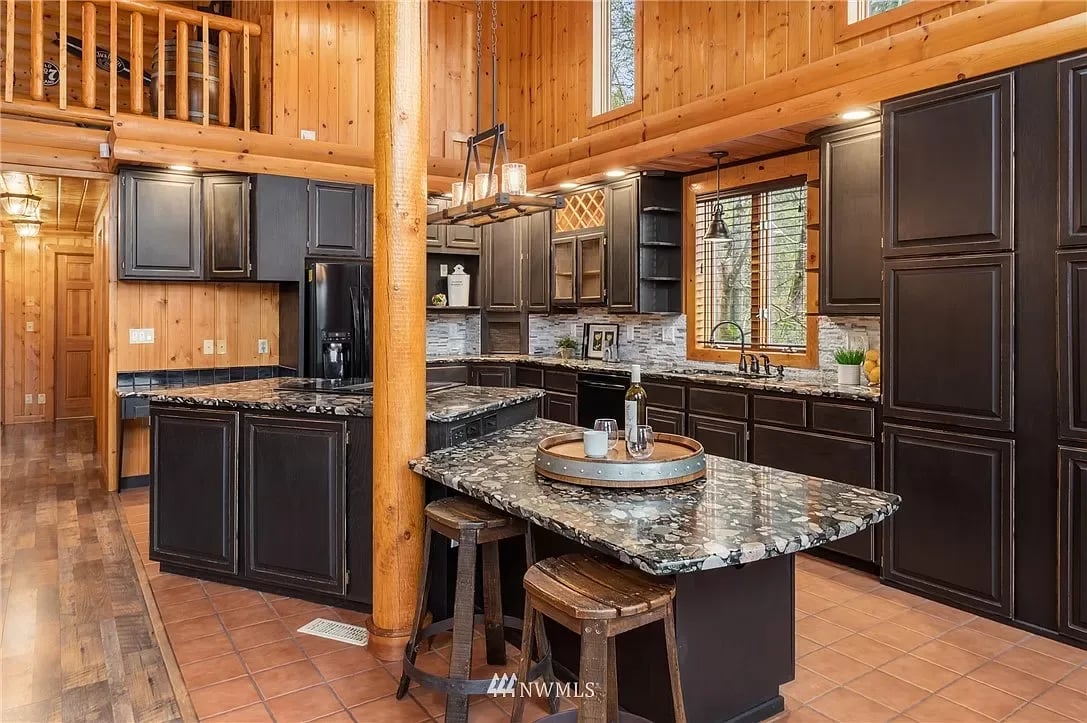 23710 E Lake Kayak Dr