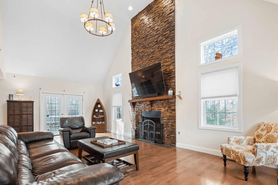 6 Freedom Rd