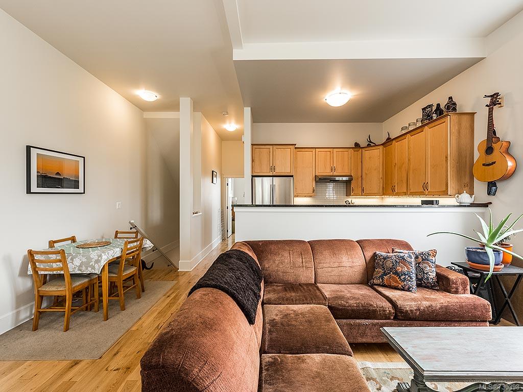 3-1731 Albert Ave