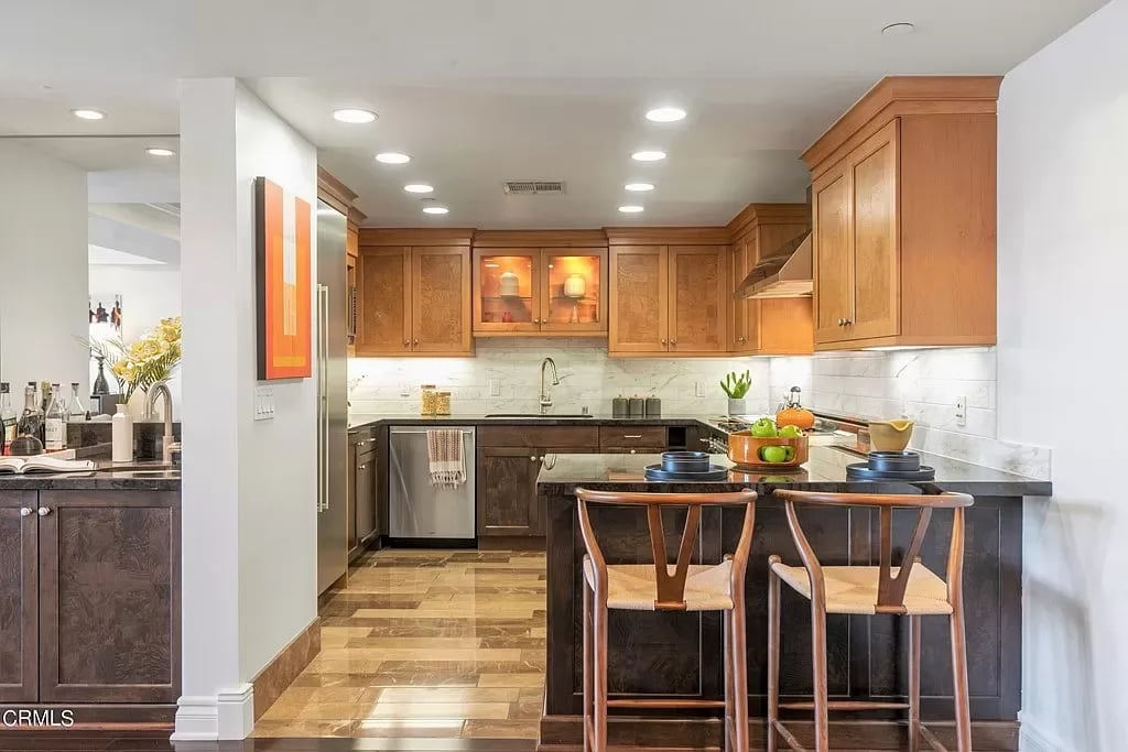 250 S De Lacey Ave #208A
