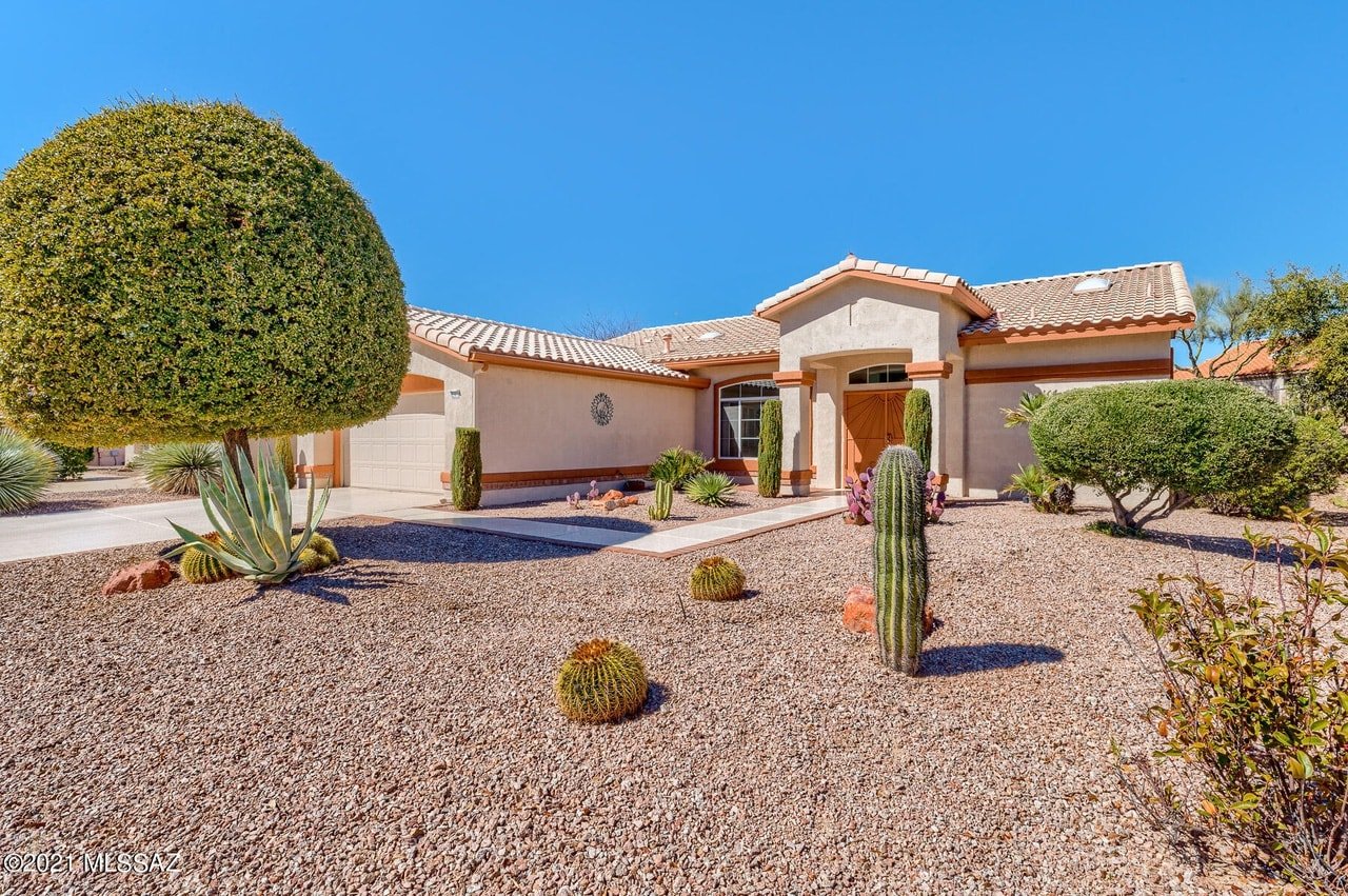 2361 E Coreopsis Way
