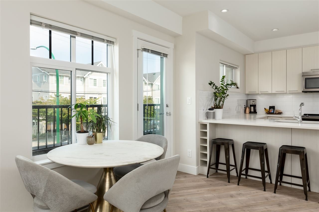 205-7180 Barnet Rd