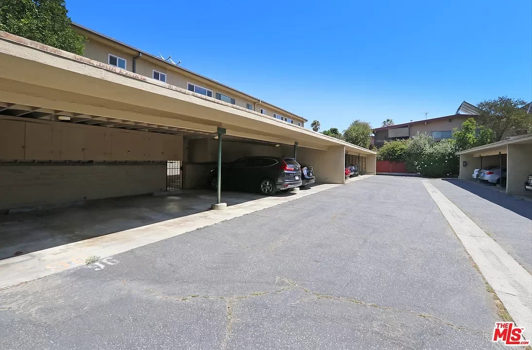 11138 Aqua Vista St #24