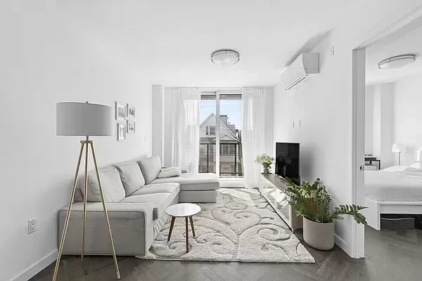 1753 East 12th St. Unit: 3B