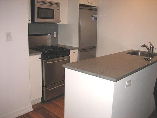237 East 88th Street Unit: 303