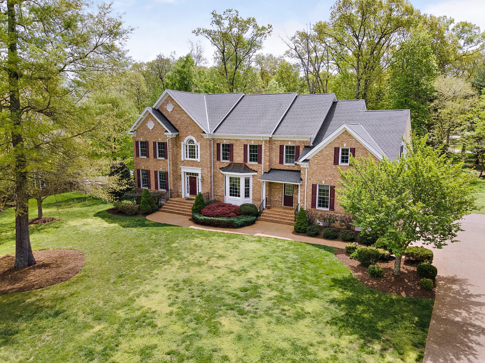 2907 Calcutt Drive