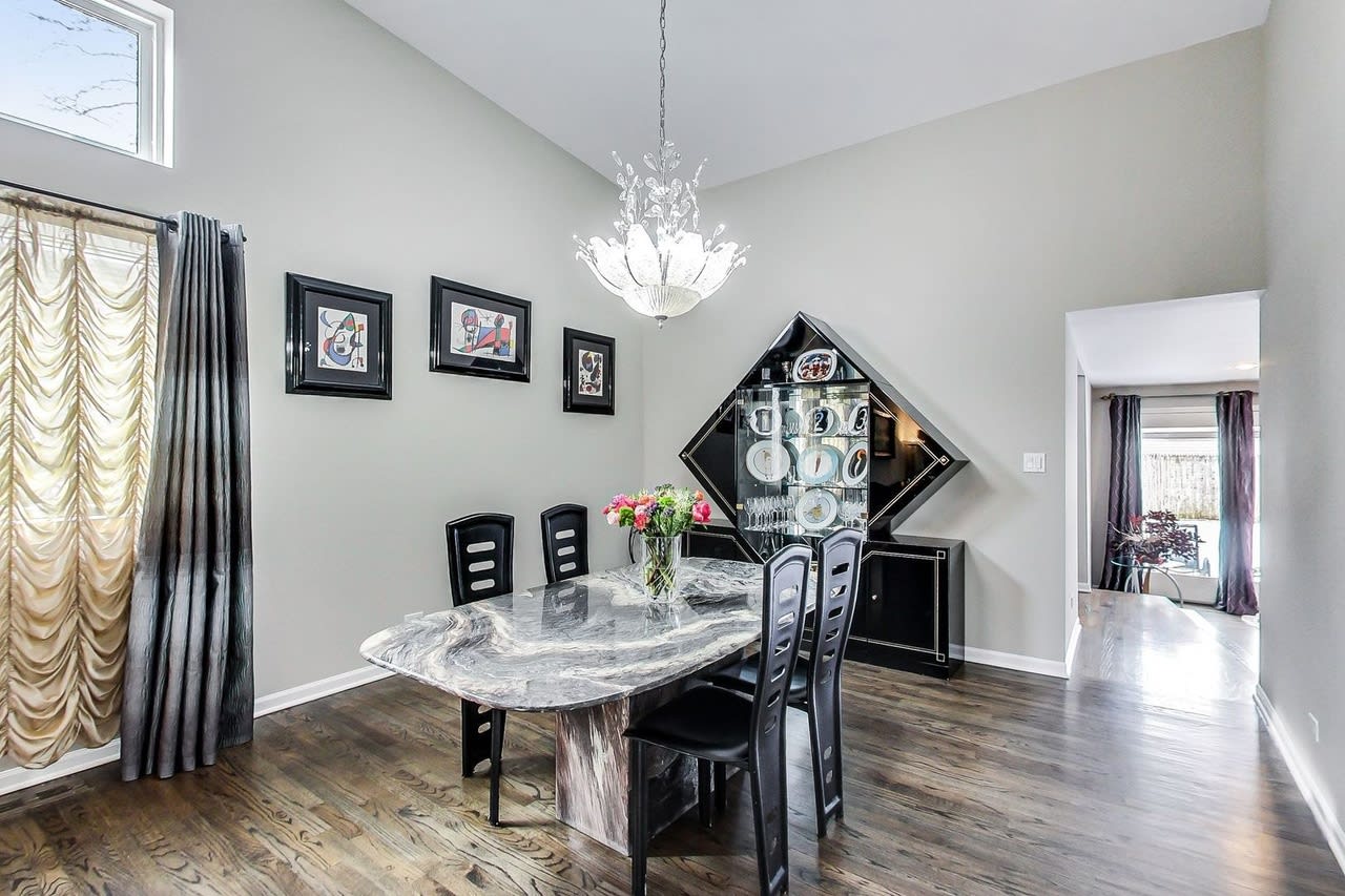 1222 SHERWOOD RD